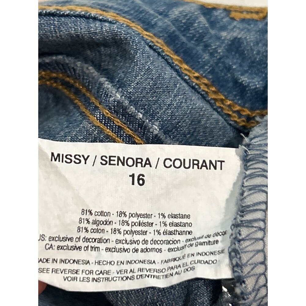 Gloria Vanderbilt Womens Skimmer Jean Shorts W/Belt Size 16 Light Wash Denim - Picture 4 of 7